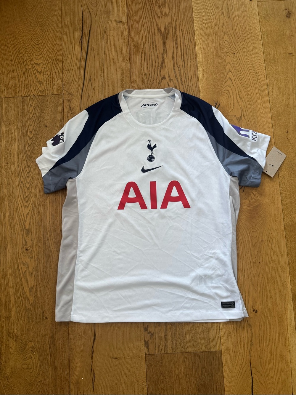 BNWT - Current Season Nike White and Navy Tottenham Hotspur Home Shirt XL